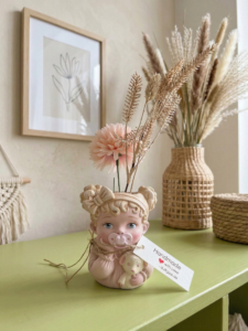 diy gipsfigur „mädchen mit schnuller & hund“ zum Bemalen, Befüllen und Verschenken