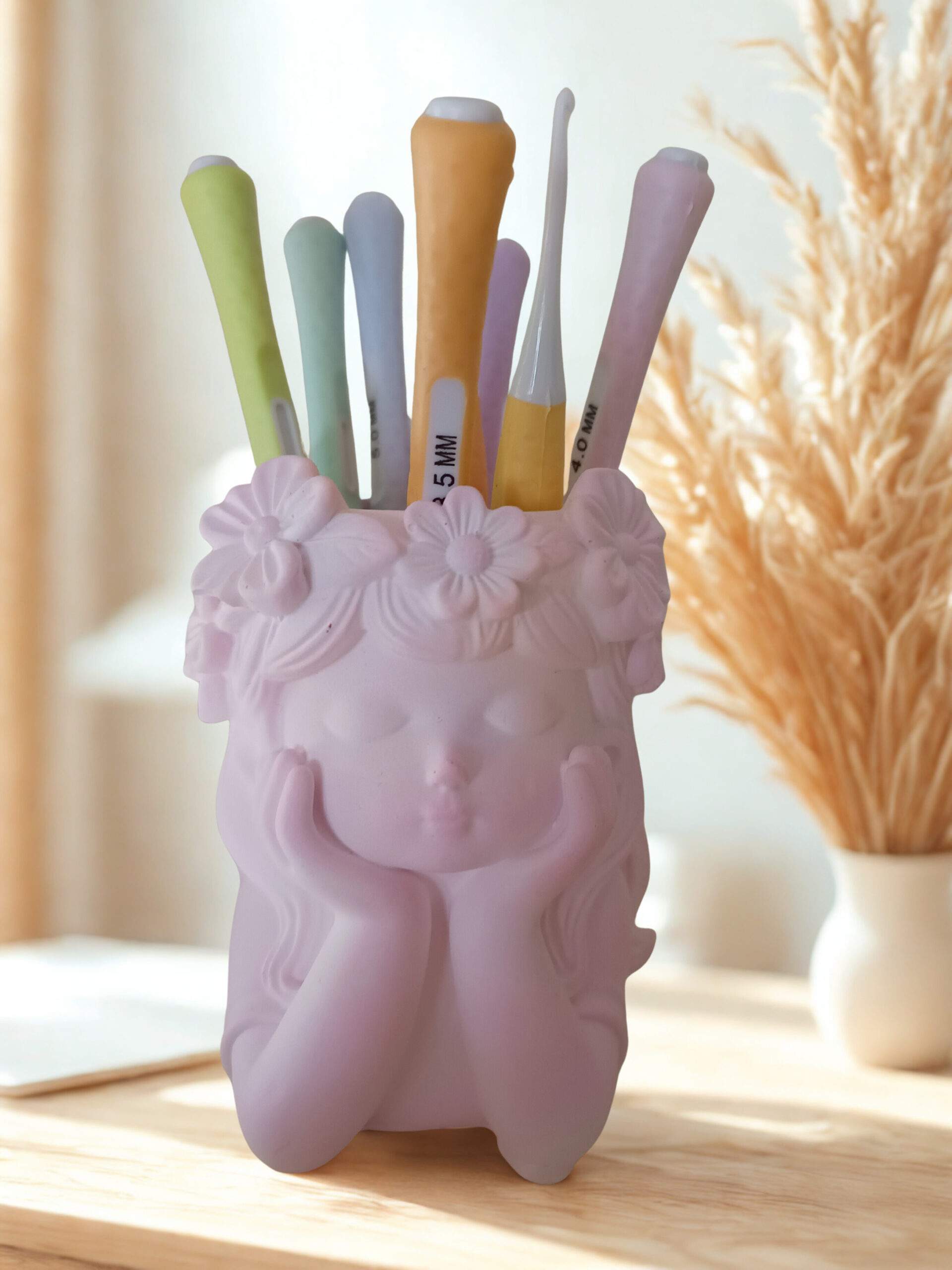 Blumenmädchen aus Gips – träumende DIY-Deko Blumenmädchen aus Gips – träumende DIY-Deko